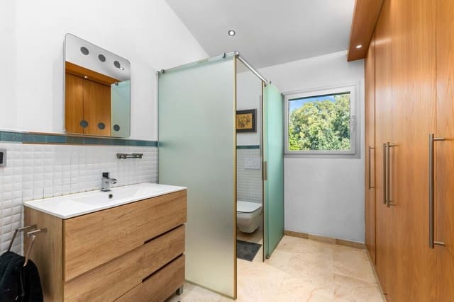 5 soveværelse Villa til salg i San Pedro de Alcantara, Marbella med swimmingpool garage - € 1.900.000 (Ref: 9751842)