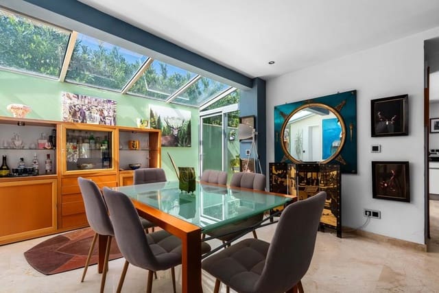 5 soveværelse Villa til salg i San Pedro de Alcantara, Marbella med swimmingpool garage - € 1.900.000 (Ref: 9751842)