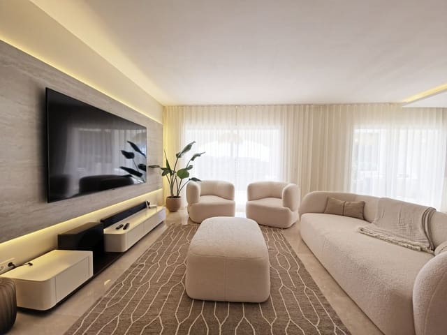 Apartamento de 2 habitaciones en Benahavís en venta - 649.000 € (Ref: 9751844)