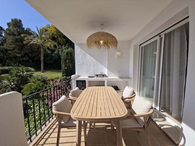 Apartamento de 2 habitaciones en Benahavís en venta - 649.000 € (Ref: 9751844)