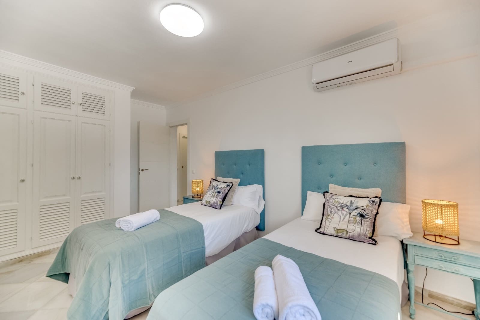 4 Zimmer Villa zu verkaufen in Nueva Andalucia mit Pool Garage - 1.300.000 € (Ref: 9751846)