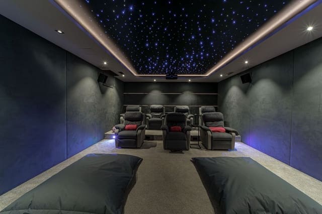 8 soveværelse Villa til salg i Marbella med swimmingpool garage - € 3.200.000 (Ref: 9751848)