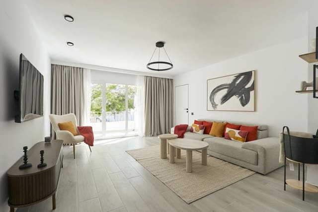 2 sypialnia Apartament na sprzedaż w Nueva Andalucía Centro, Marbella z basenem garażem - 485 000 € (Ref: 9755513)