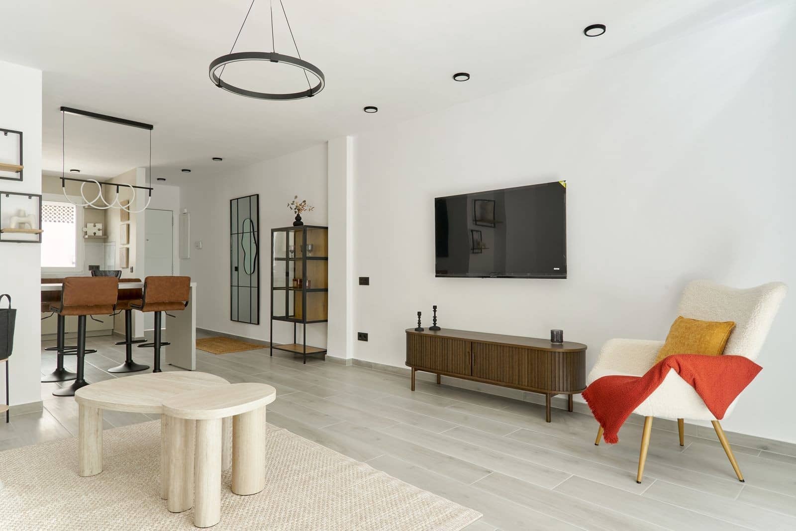 2 sypialnia Apartament na sprzedaż w Nueva Andalucia z basenem garażem - 450 000 € (Ref: 9755513)