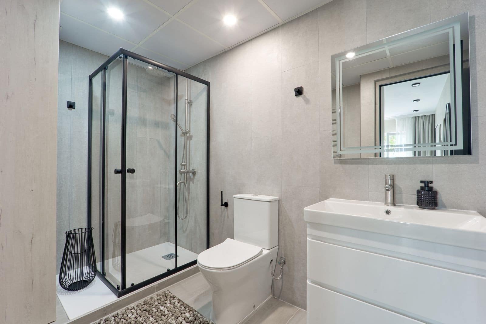 2 sypialnia Apartament na sprzedaż w Nueva Andalucia z basenem garażem - 450 000 € (Ref: 9755513)