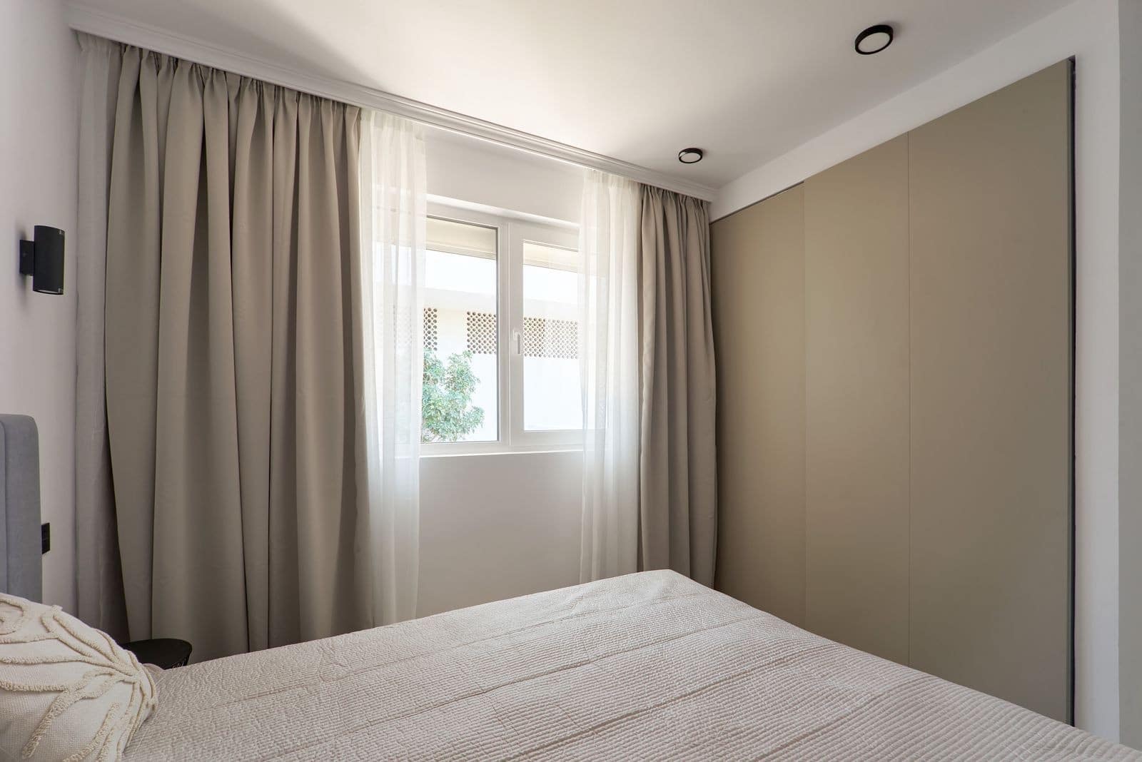 2 sypialnia Apartament na sprzedaż w Nueva Andalucia z basenem garażem - 450 000 € (Ref: 9755513)