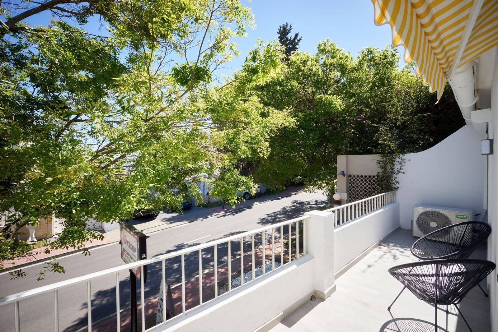 2 sypialnia Apartament na sprzedaż w Nueva Andalucia z basenem garażem - 450 000 € (Ref: 9755513)