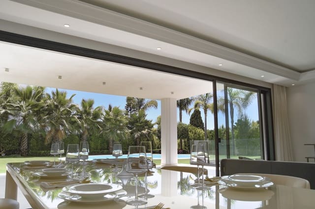 5 bedroom Villa for sale in Lomas De Marbella, Marbella with pool garage - € 6,400,000 (Ref: 9758768)