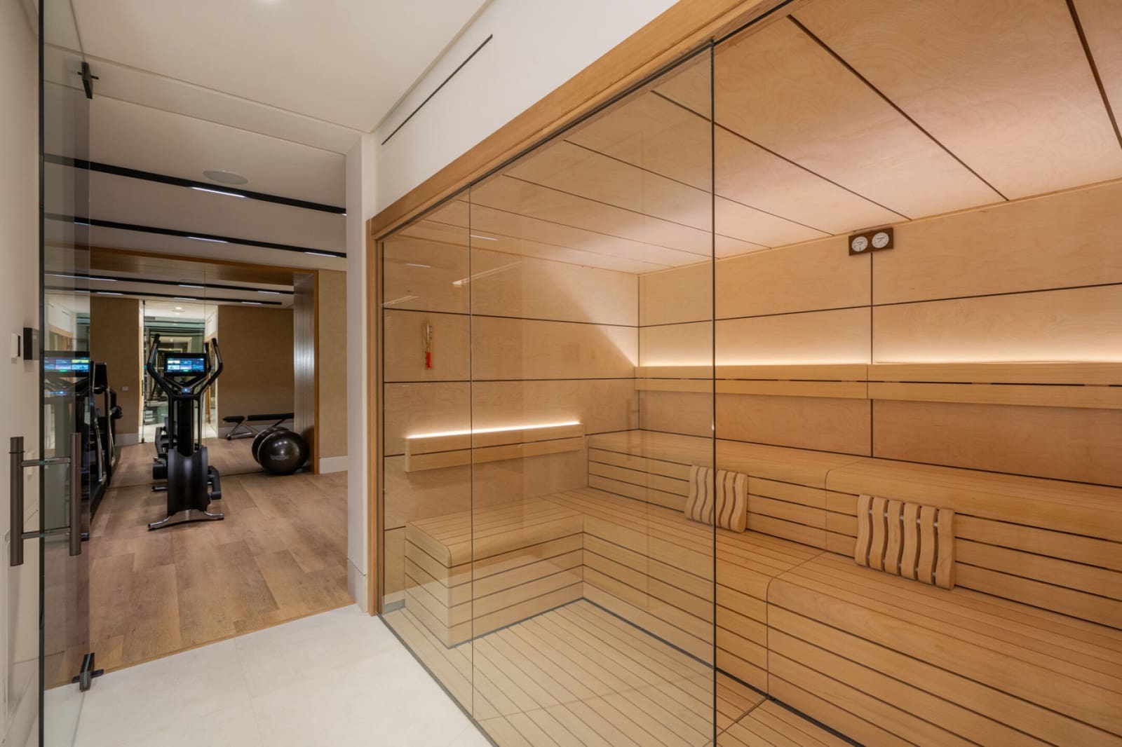 5 soveværelse Villa til salg i Marbella med swimmingpool garage - € 14.995.000 (Ref: 9758769)