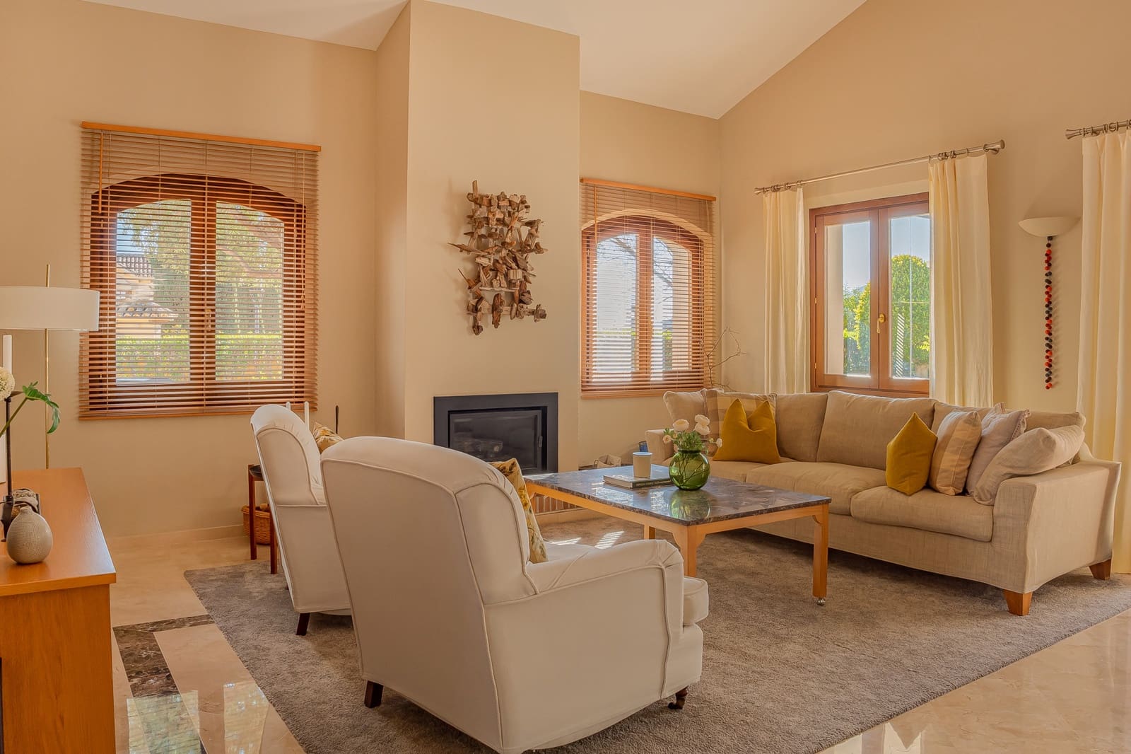 4 bedroom Villa for sale in Benahavis with pool garage - € 2,350,000 (Ref: 9758770)