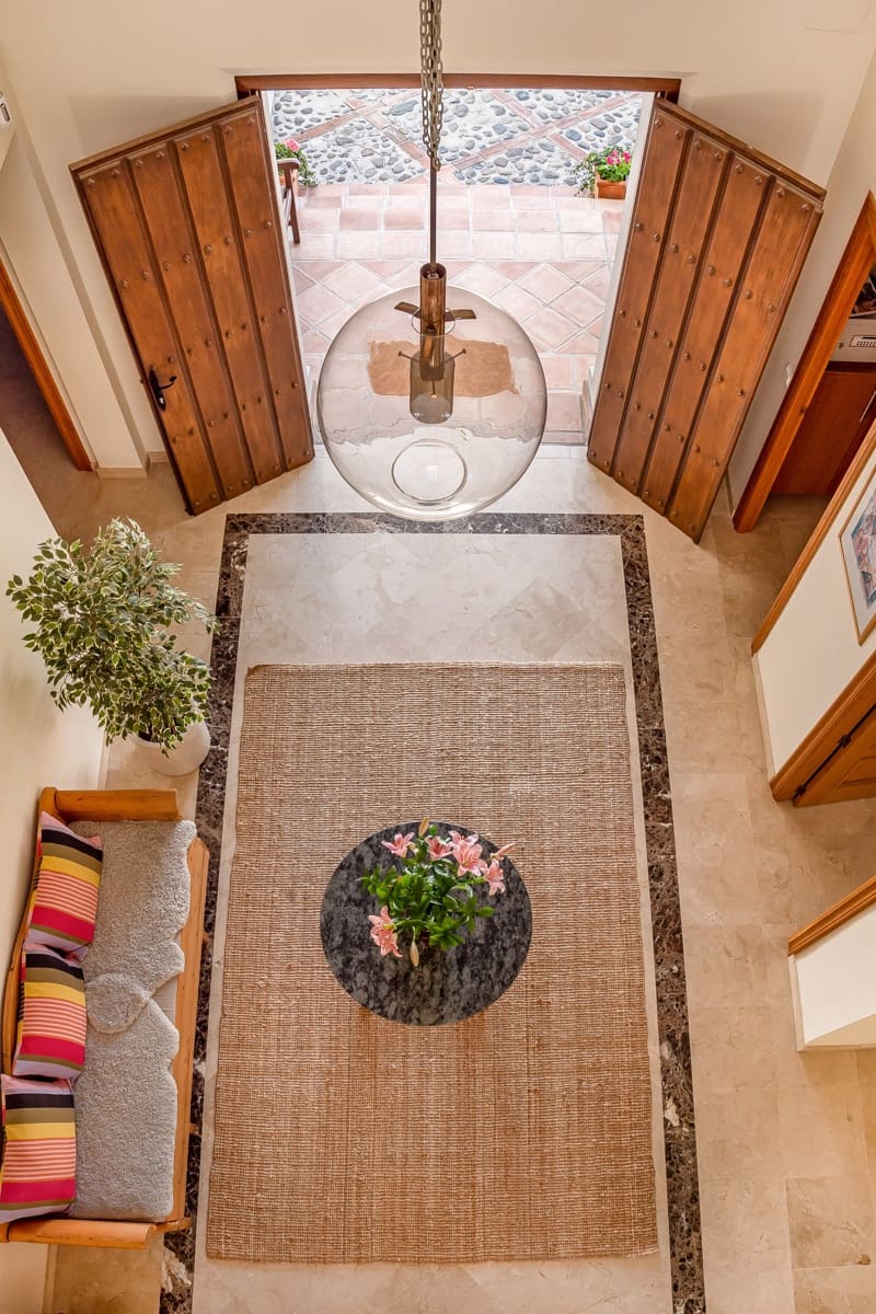 4 bedroom Villa for sale in Benahavis with pool garage - € 2,350,000 (Ref: 9758770)