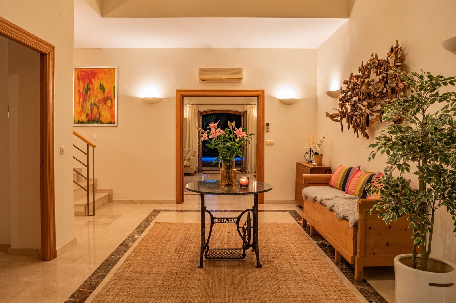 4 bedroom Villa for sale in Benahavis with pool garage - € 2,350,000 (Ref: 9758770)