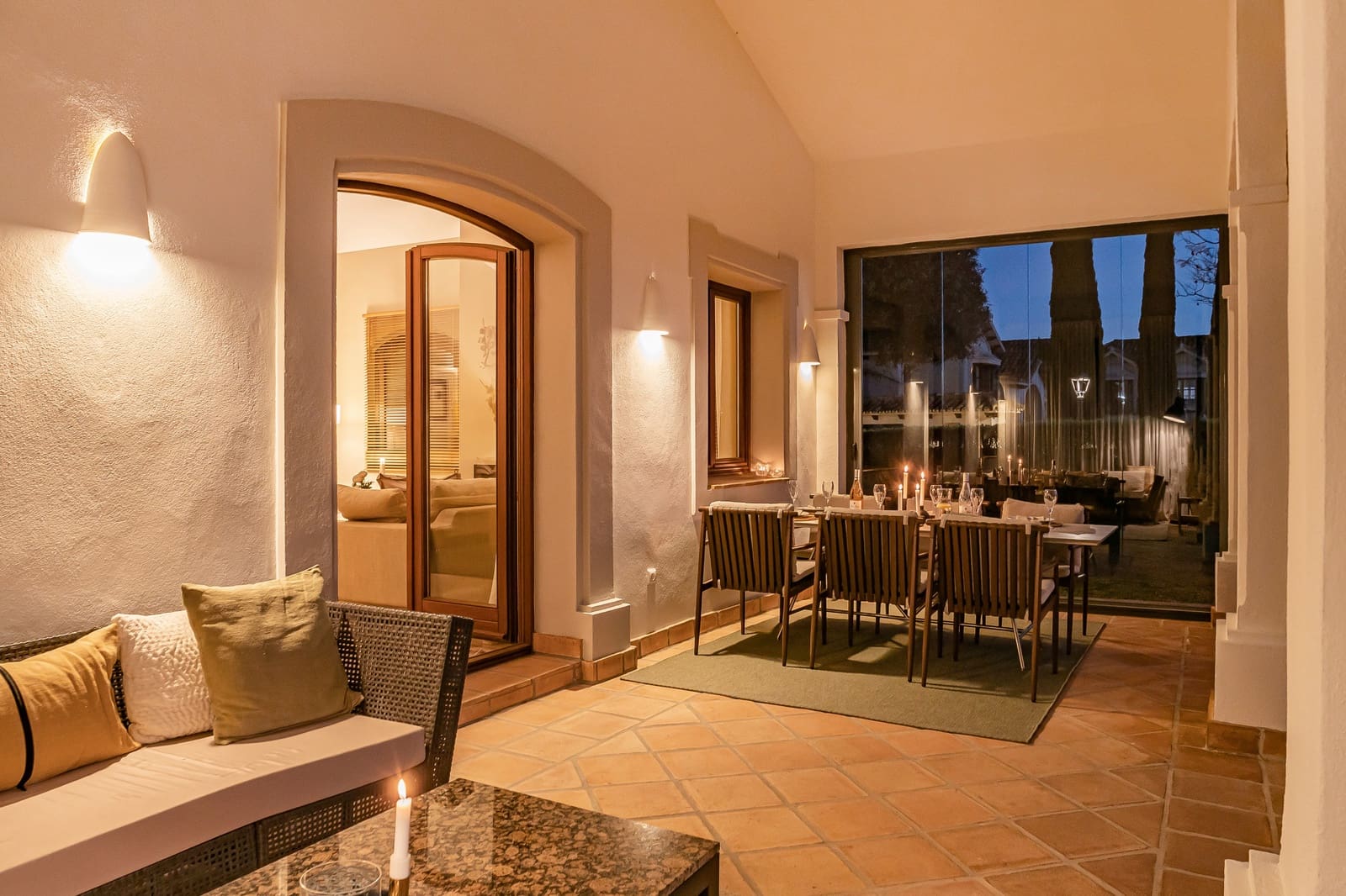 4 bedroom Villa for sale in Benahavis with pool garage - € 2,350,000 (Ref: 9758770)