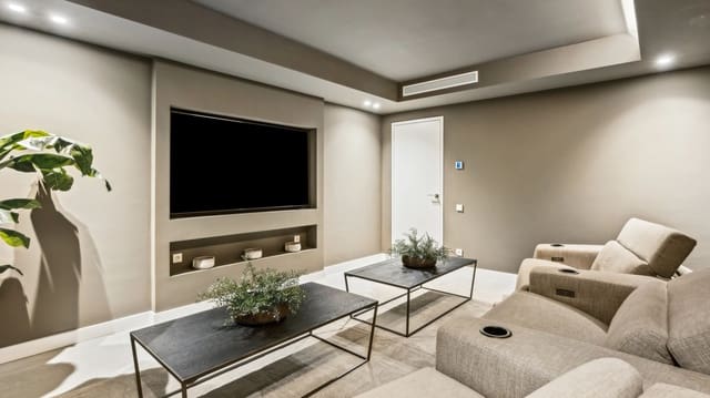 5 slaapkamer Villa te koop in Marbella - € 4.395.000 (Ref: 9761834)