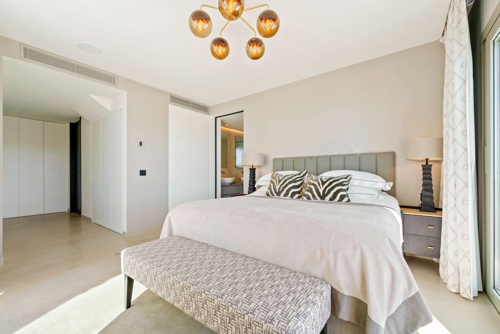 3 bedroom Penthouse for sale in Nueva Andalucia with pool garage - € 3,150,000 (Ref: 9761835)