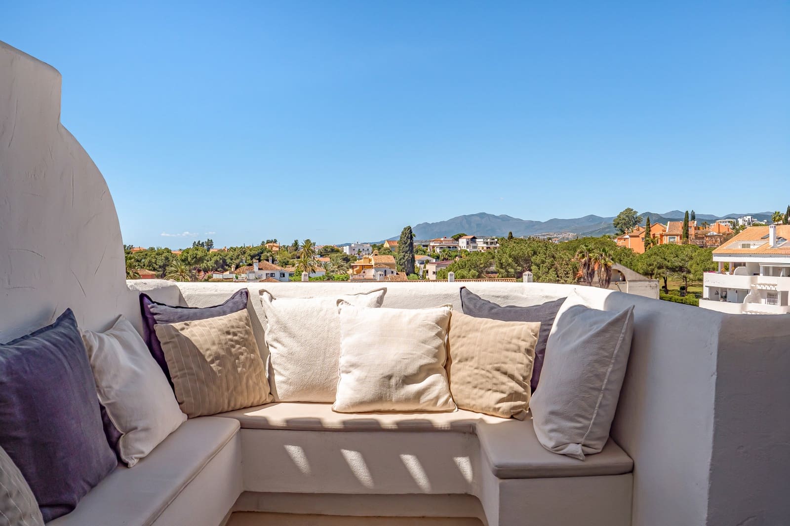 3 soverom Penthouse til salgs i Marbella med svømmebasseng garasje - € 795 000 (Ref: 9780417)