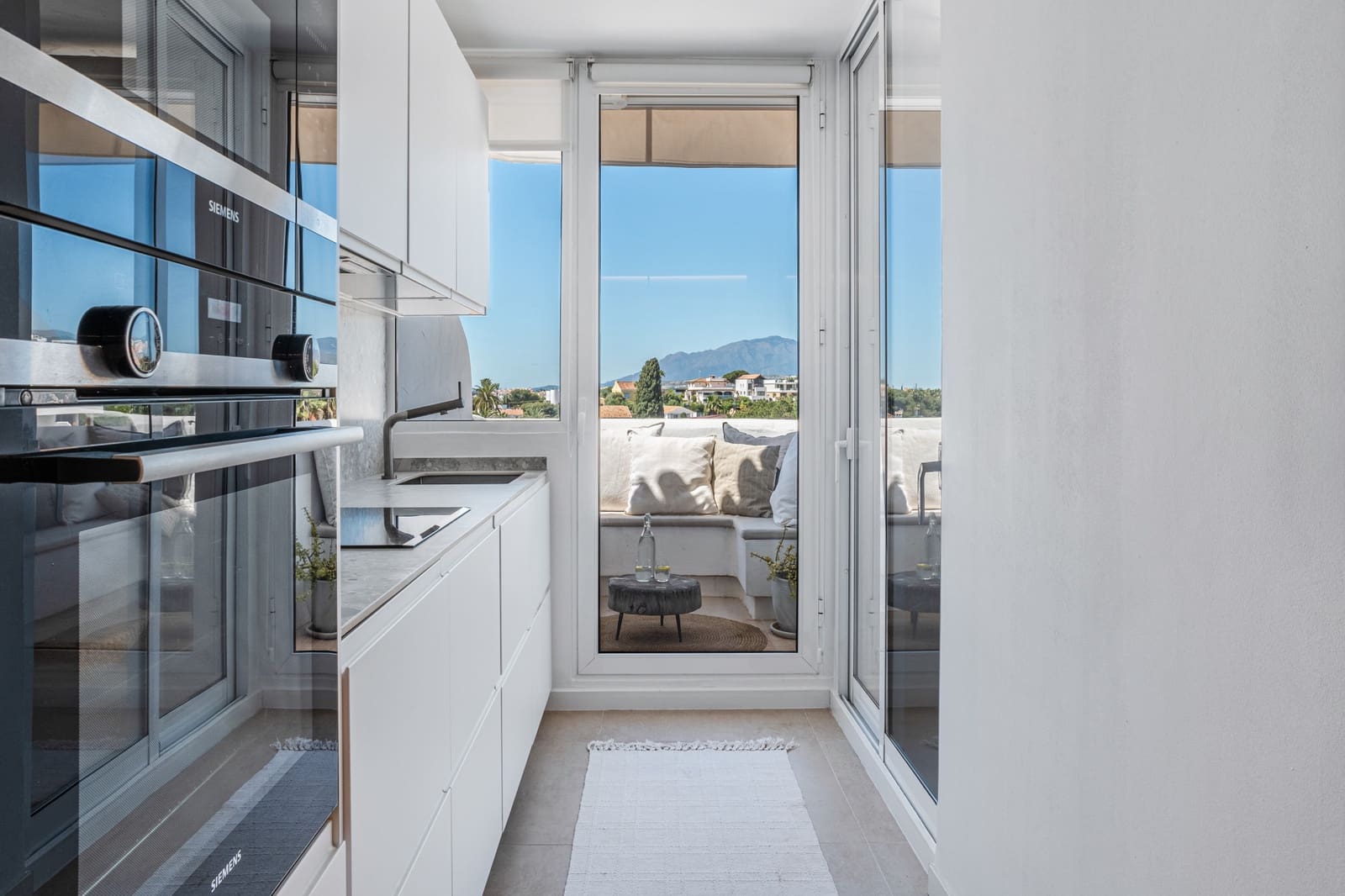 3 soverom Penthouse til salgs i Marbella med svømmebasseng garasje - € 795 000 (Ref: 9780417)