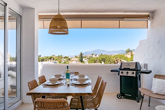 3 quarto Penthouse para venda em Marbella com piscina garagem - 795 000 € (Ref: 9780417)