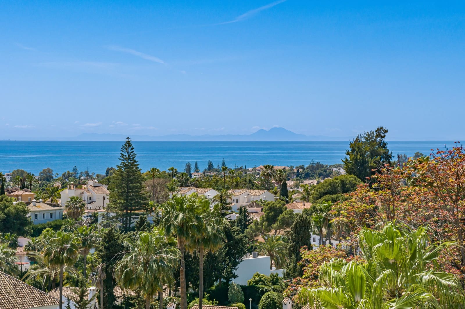 3 soverom Penthouse til salgs i Marbella med svømmebasseng garasje - € 795 000 (Ref: 9780417)