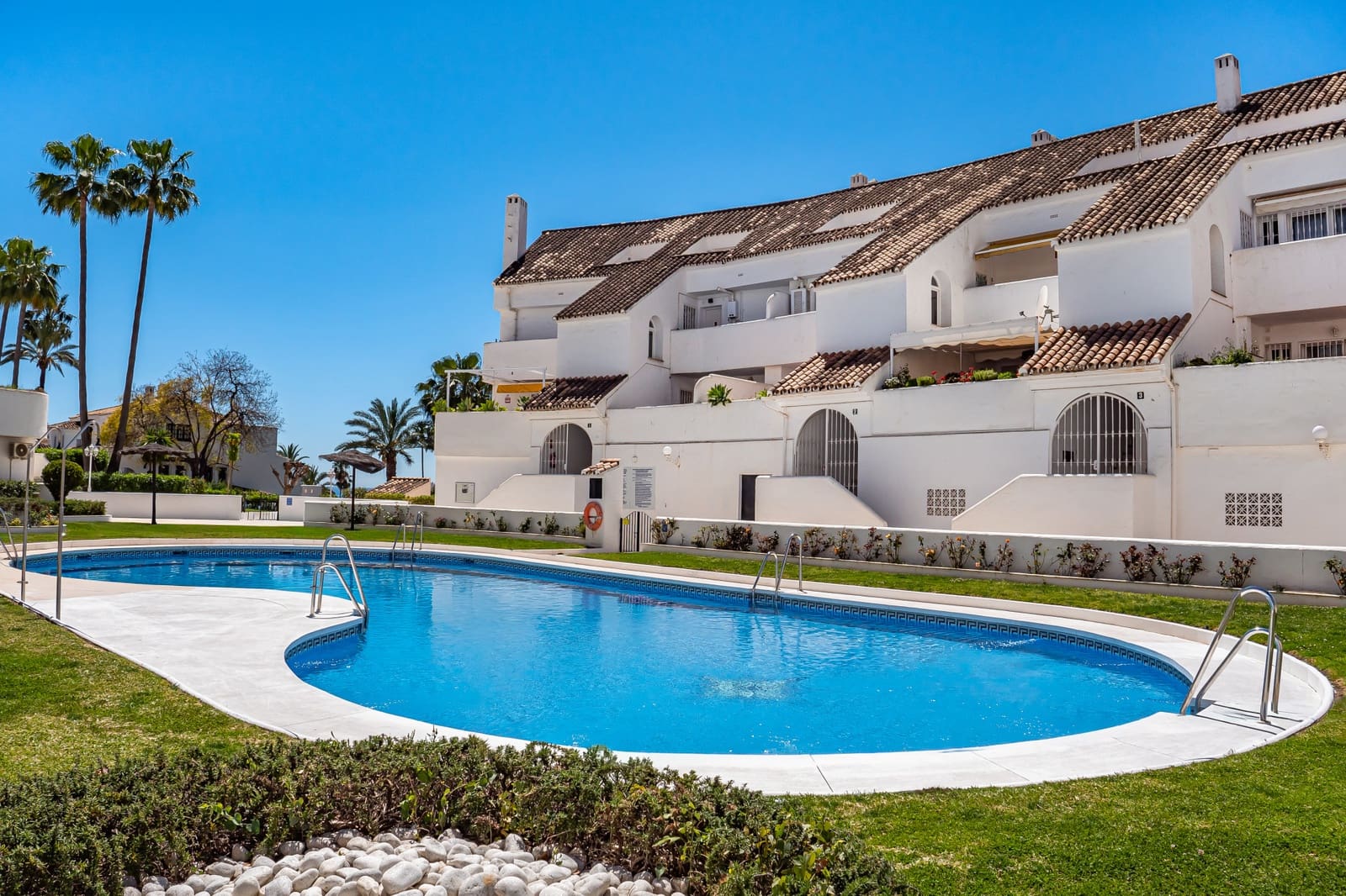 3 soverom Penthouse til salgs i Marbella med svømmebasseng garasje - € 795 000 (Ref: 9780417)