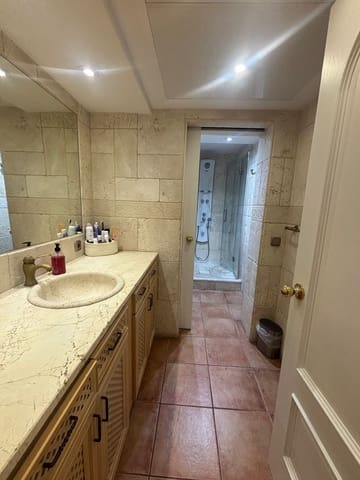 2 soverom Penthouse til salgs i Marbella med svømmebasseng - € 895 000 (Ref: 9780418)