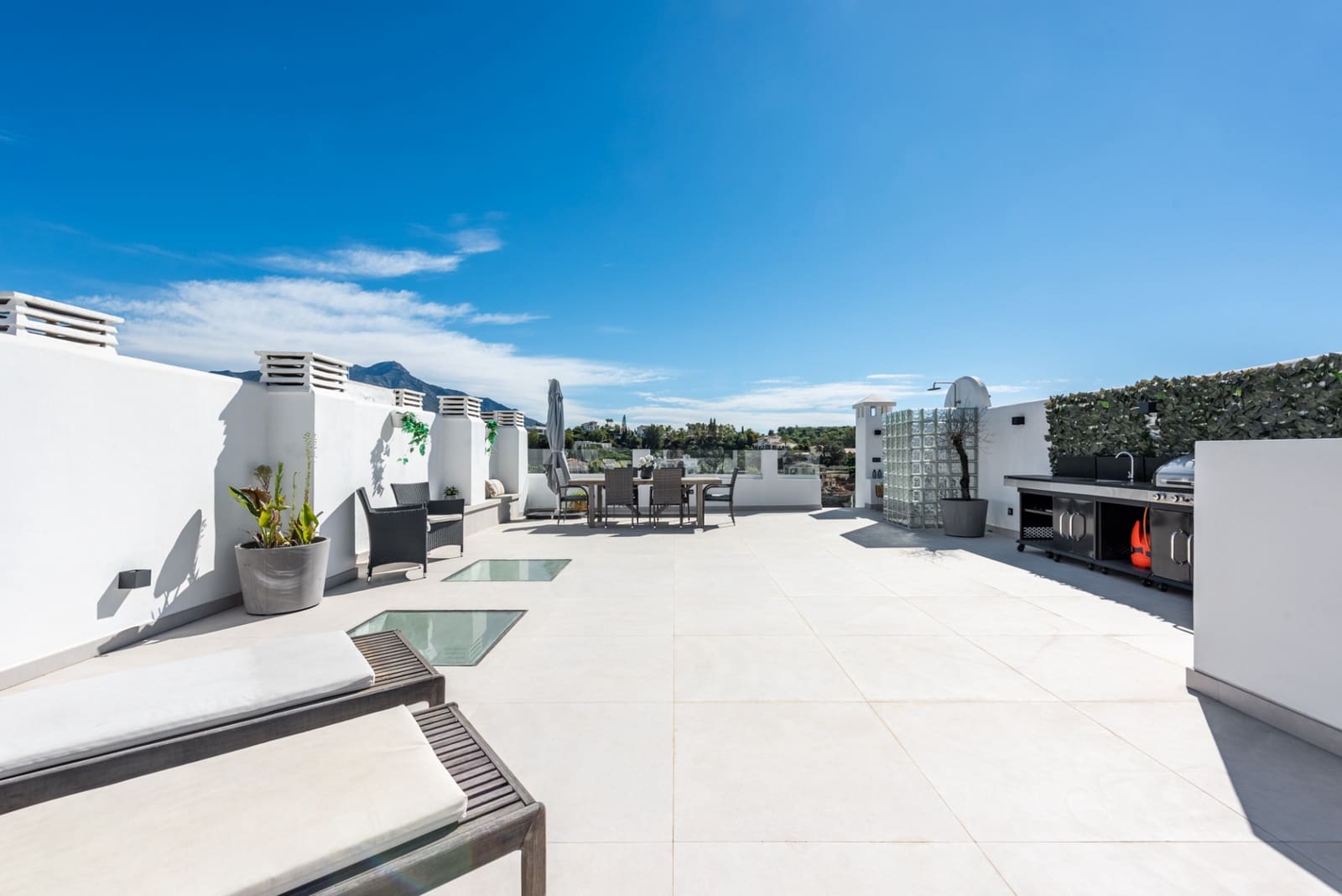 2 sovrum Takvåning till salu i La Quinta med pool - 769 000 € (Ref: 9780419)