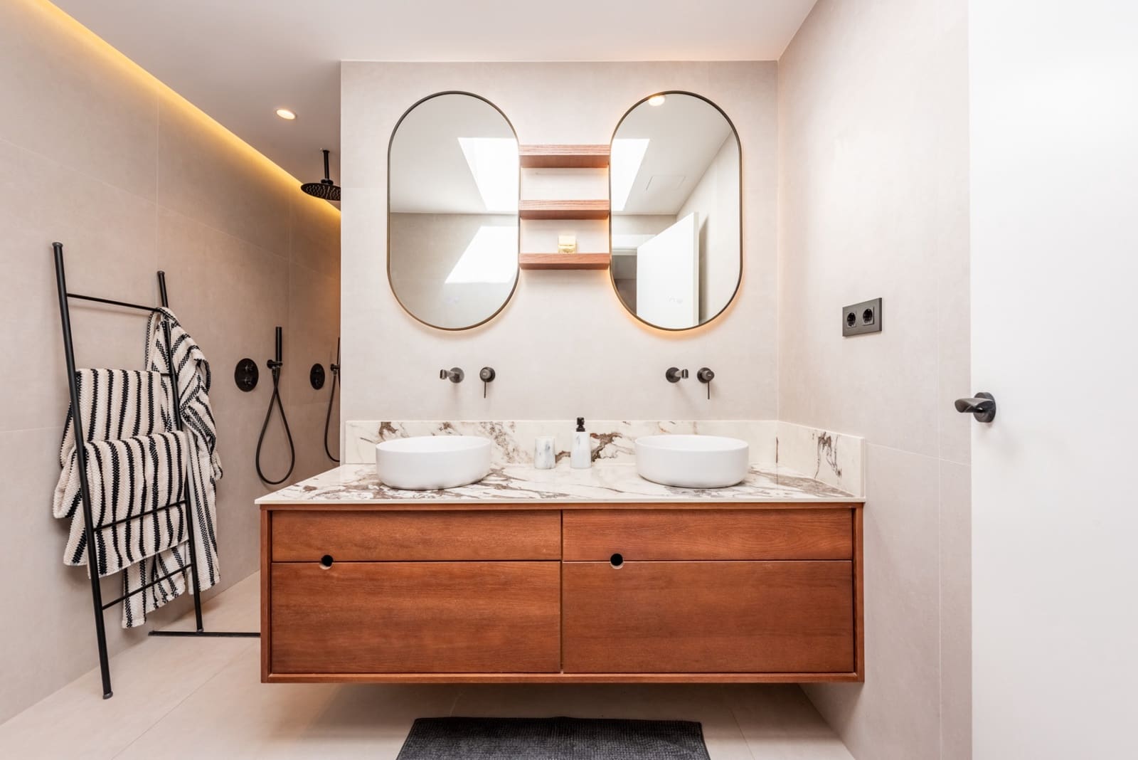 2 sovrum Takvåning till salu i La Quinta med pool - 769 000 € (Ref: 9780419)