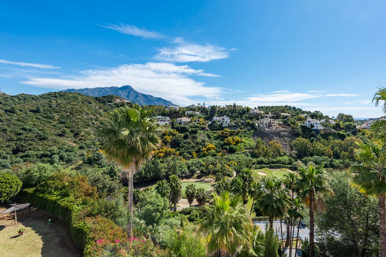 2 sovrum Takvåning till salu i La Quinta med pool - 769 000 € (Ref: 9780419)