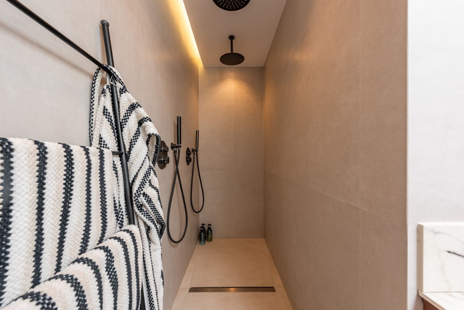 2 sovrum Takvåning till salu i La Quinta med pool - 739 000 € (Ref: 9780419)