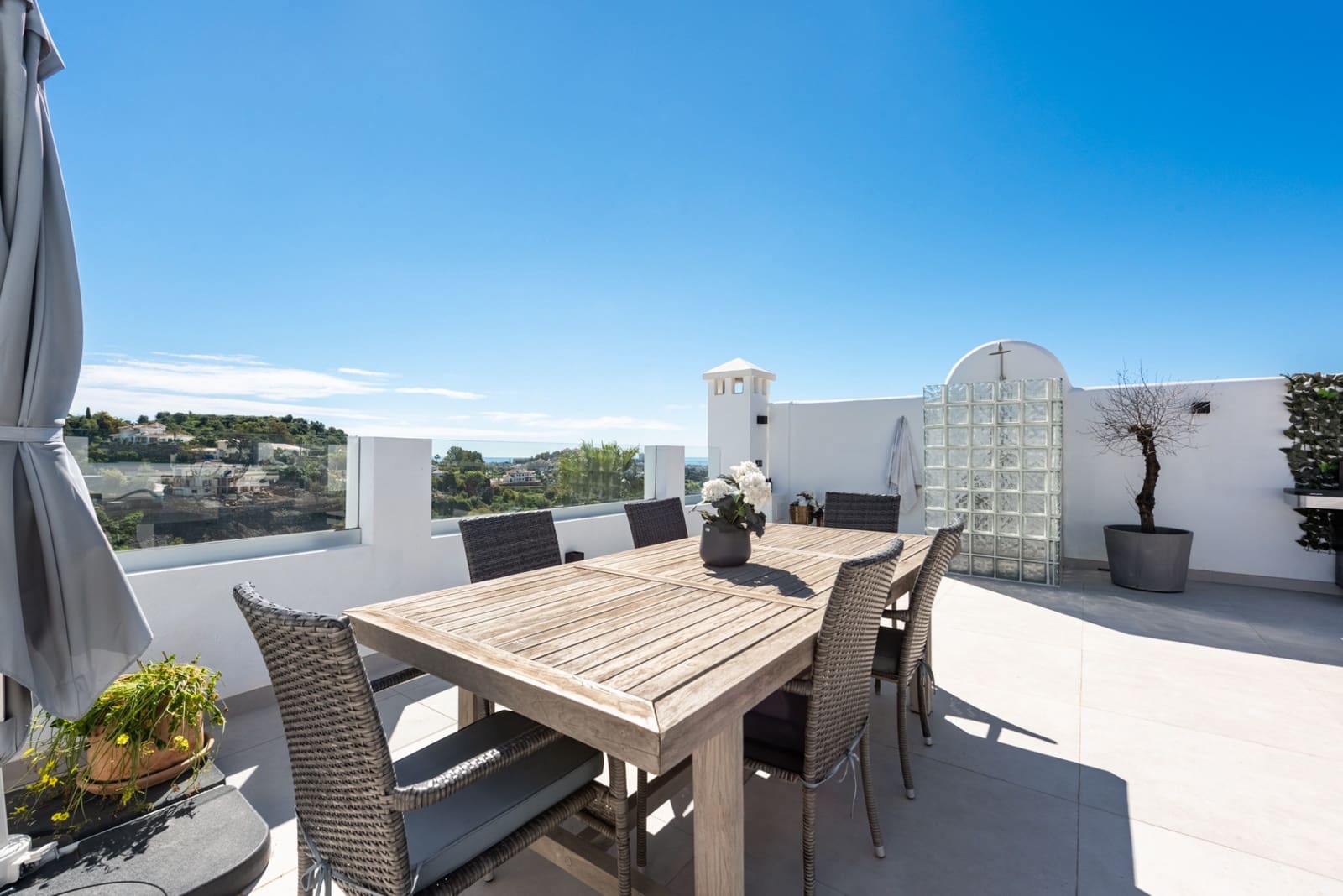 2 sovrum Takvåning till salu i La Quinta med pool - 739 000 € (Ref: 9780419)