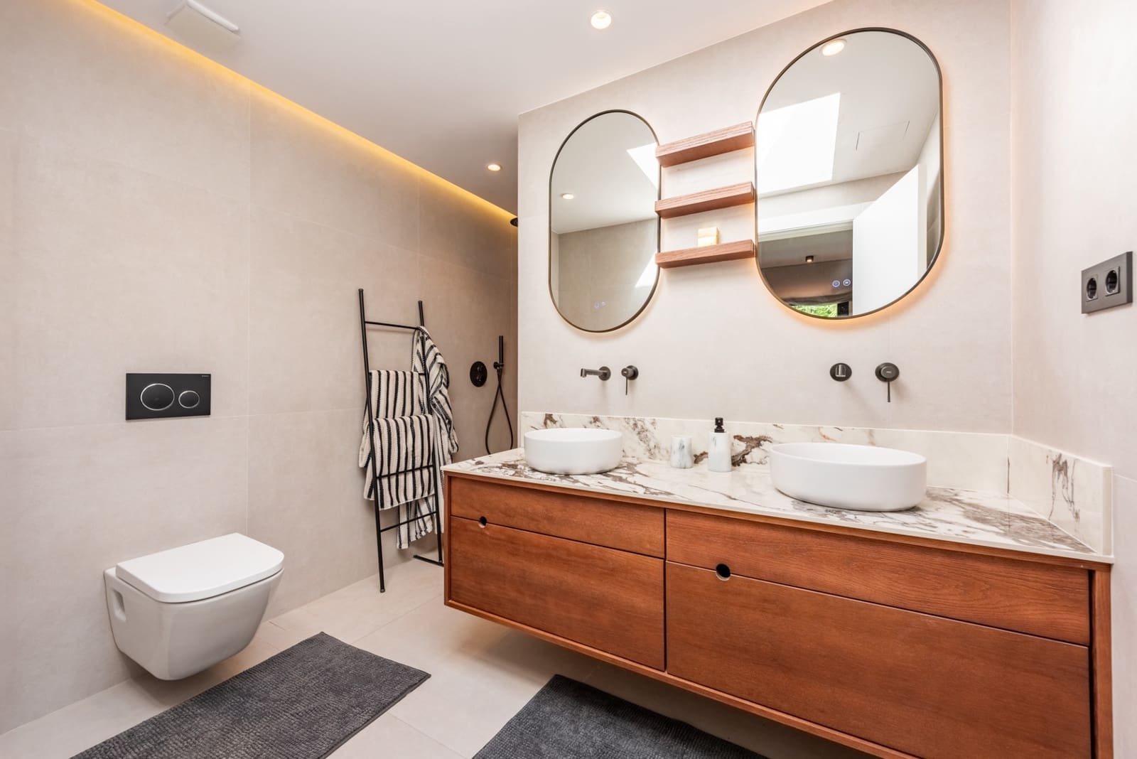 2 sovrum Takvåning till salu i La Quinta med pool - 739 000 € (Ref: 9780419)