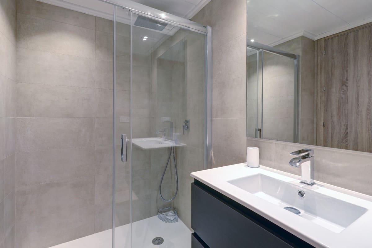 3 soverom Penthouse til salgs i Nueva Andalucia med svømmebasseng garasje - € 1 180 000 (Ref: 9780420)