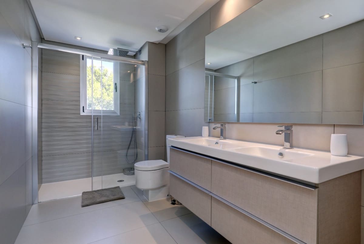 3 soverom Penthouse til salgs i Nueva Andalucia med svømmebasseng garasje - € 1 180 000 (Ref: 9780420)