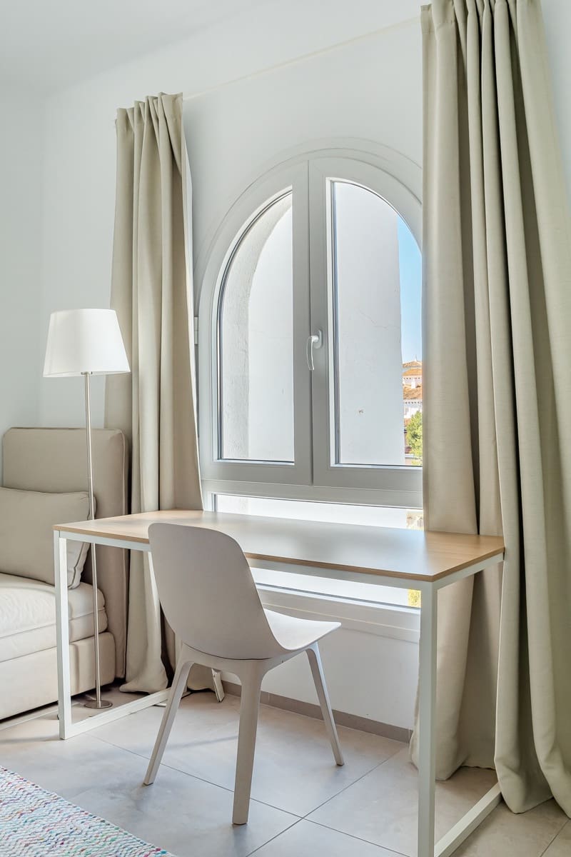 3 sypialnia Apartament na sprzedaż w Marbella z basenem garażem - 1 385 000 € (Ref: 9783669)