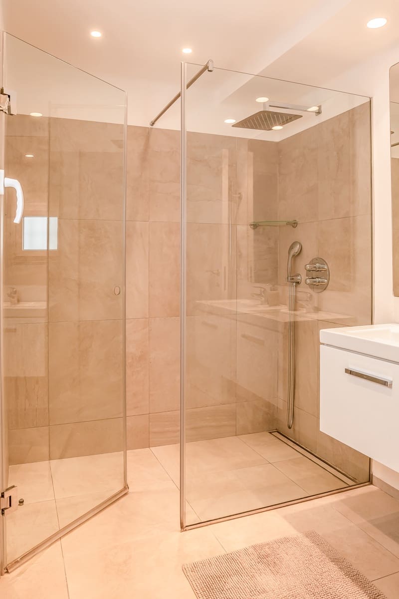 3 sypialnia Apartament na sprzedaż w Marbella z basenem garażem - 1 385 000 € (Ref: 9783669)