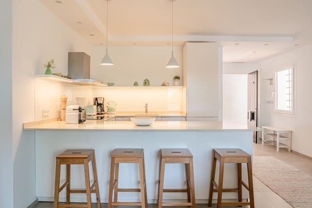 3 chambre Appartement à vendre à Puerto Banus, Marbella avec piscine garage - 1 385 000 € (Ref: 9783669)