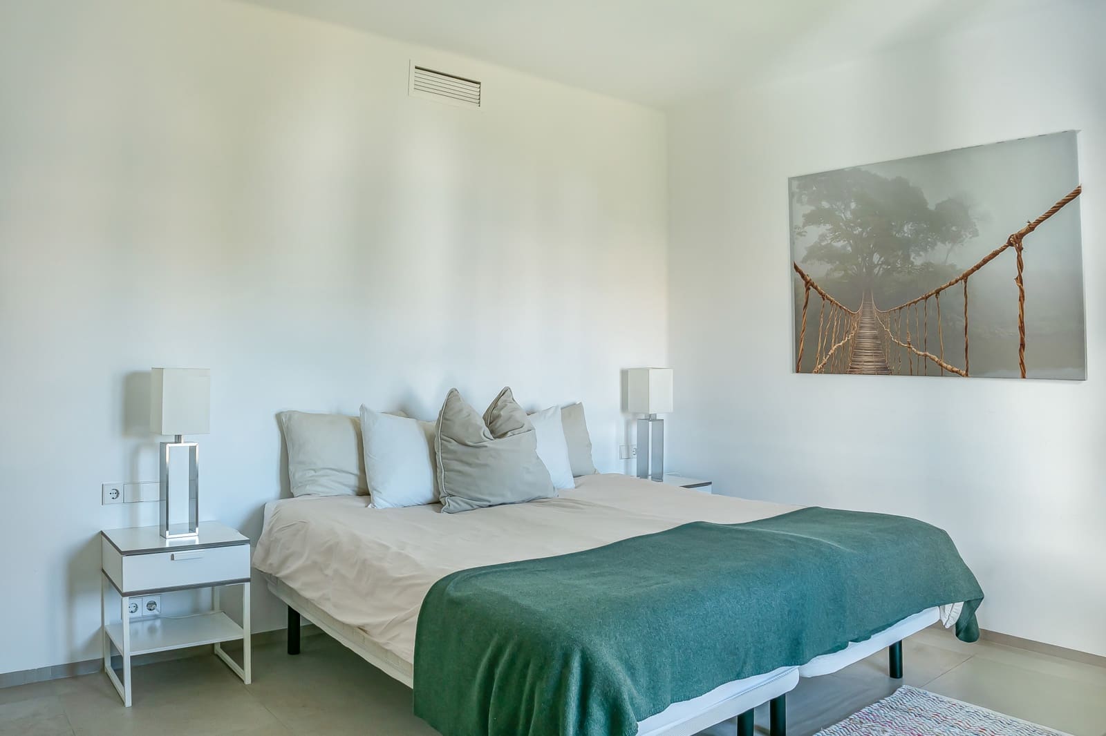 3 sypialnia Apartament na sprzedaż w Marbella z basenem garażem - 1 385 000 € (Ref: 9783669)