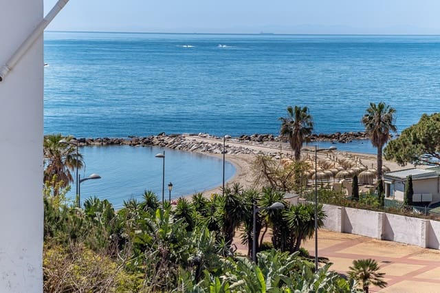 3 chambre Appartement à vendre à Puerto Banus, Marbella avec piscine garage - 1 385 000 € (Ref: 9783669)