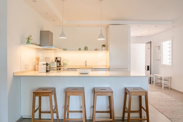 3 slaapkamer Appartement te koop in Puerto Banus, Marbella met zwembad garage - € 1.385.000 (Ref: 9783669)
