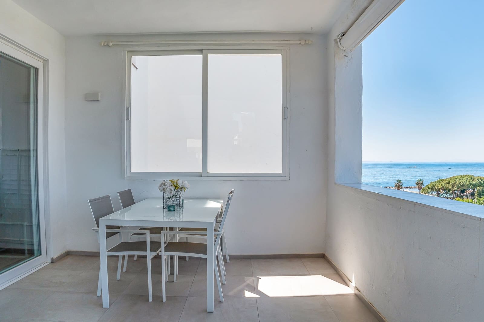 3 slaapkamer Appartement te koop in Marbella met zwembad garage - € 1.385.000 (Ref: 9783669)