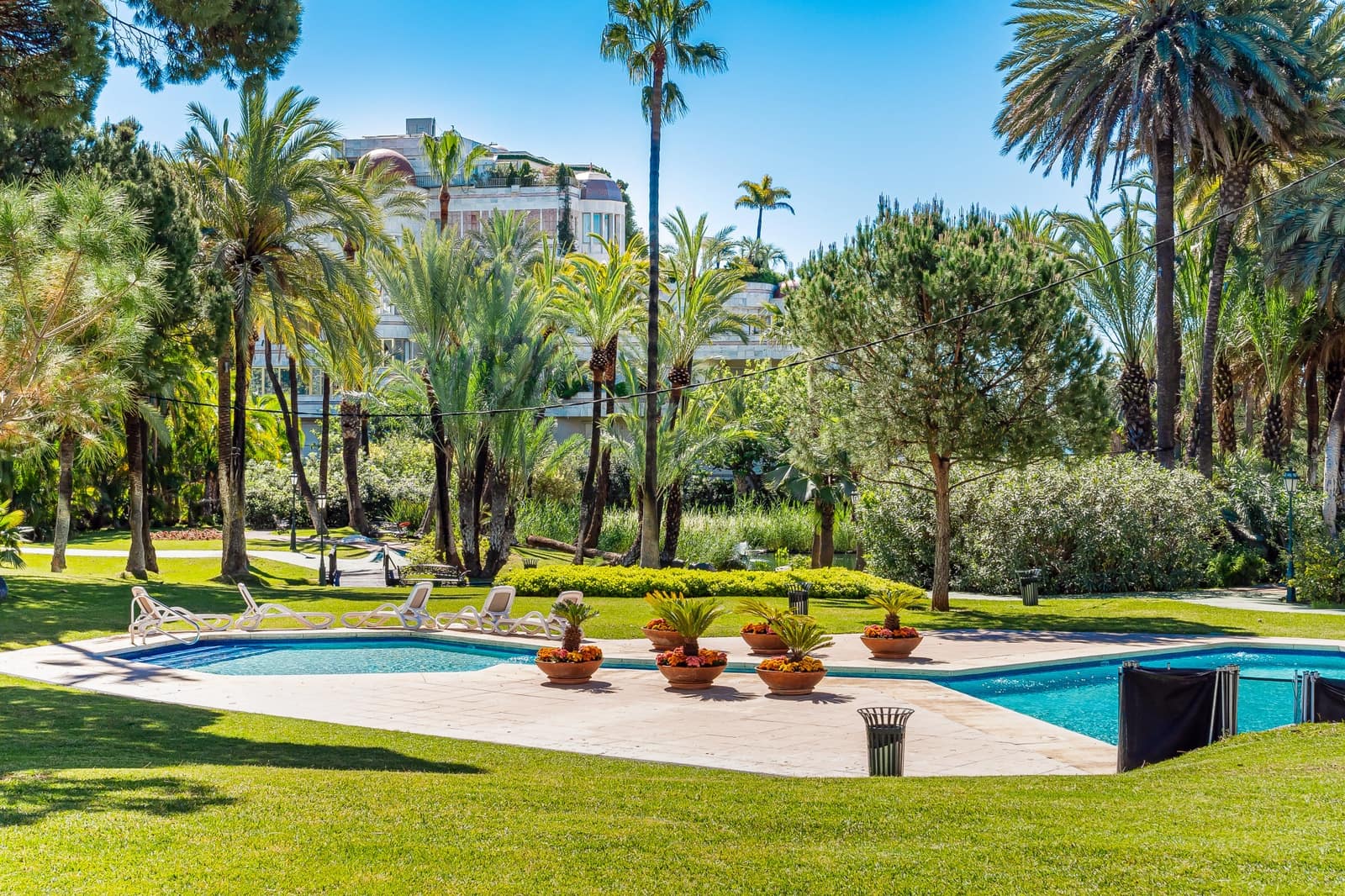 3 slaapkamer Appartement te koop in Marbella met zwembad garage - € 1.385.000 (Ref: 9783669)