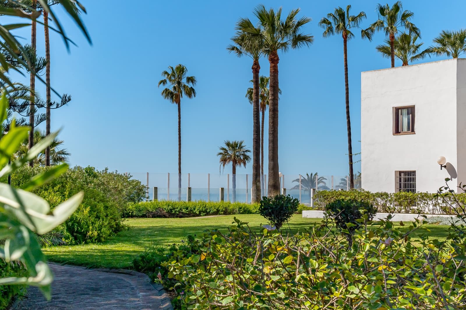 3 slaapkamer Appartement te koop in Marbella met zwembad garage - € 1.385.000 (Ref: 9783669)