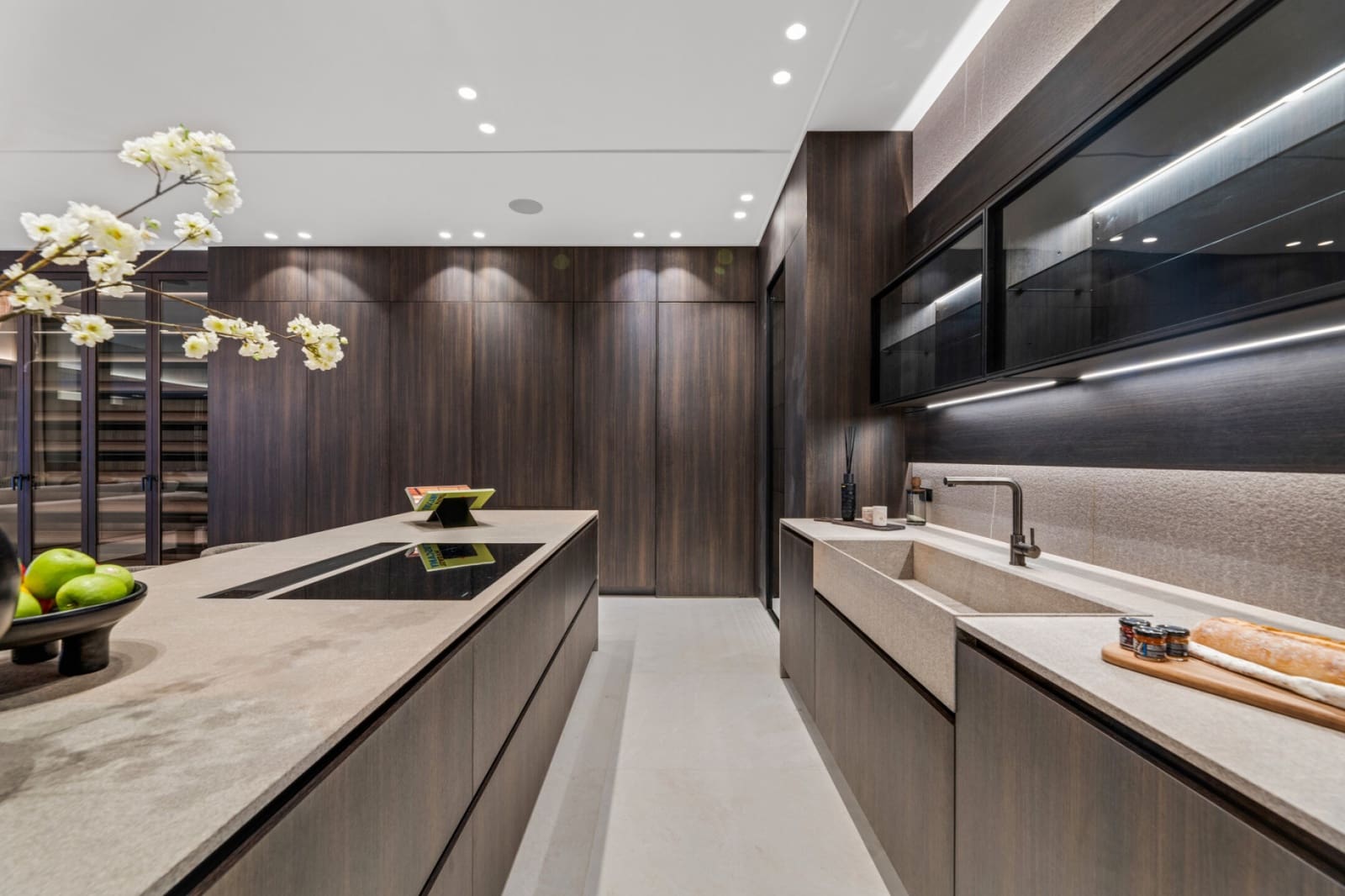 6 soveværelse Villa til salg i Istan med swimmingpool - € 14.950.000 (Ref: 9788265)