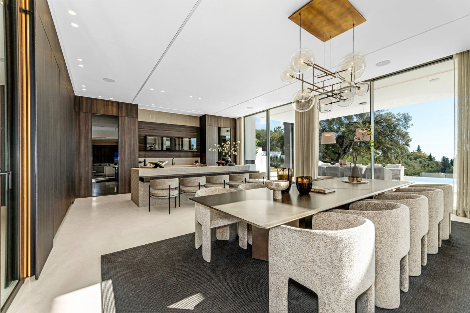 6 soveværelse Villa til salg i Istan med swimmingpool - € 14.950.000 (Ref: 9788265)