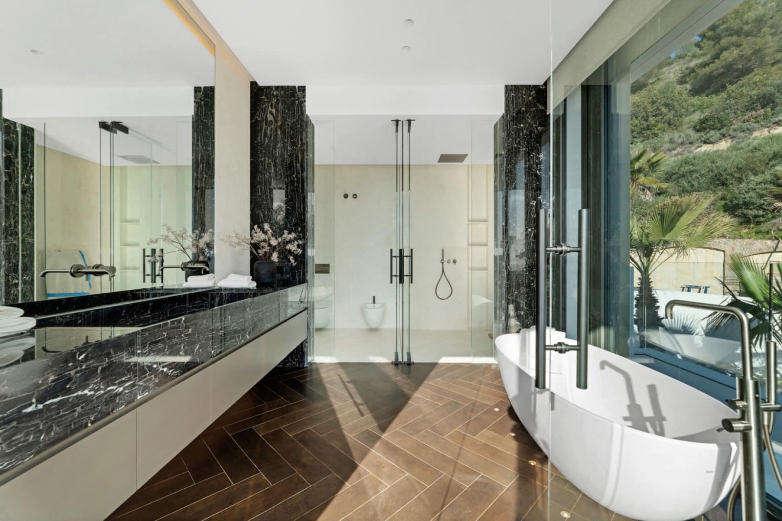 6 soveværelse Villa til salg i Istan med swimmingpool - € 14.950.000 (Ref: 9788265)