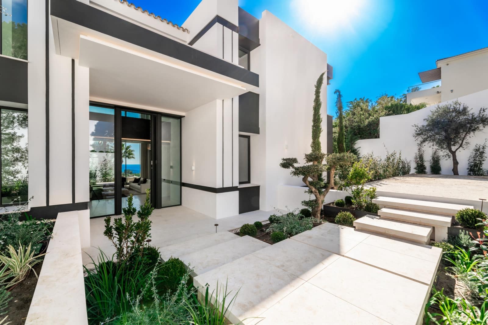 6 soveværelse Villa til salg i Istan med swimmingpool - € 14.950.000 (Ref: 9788265)