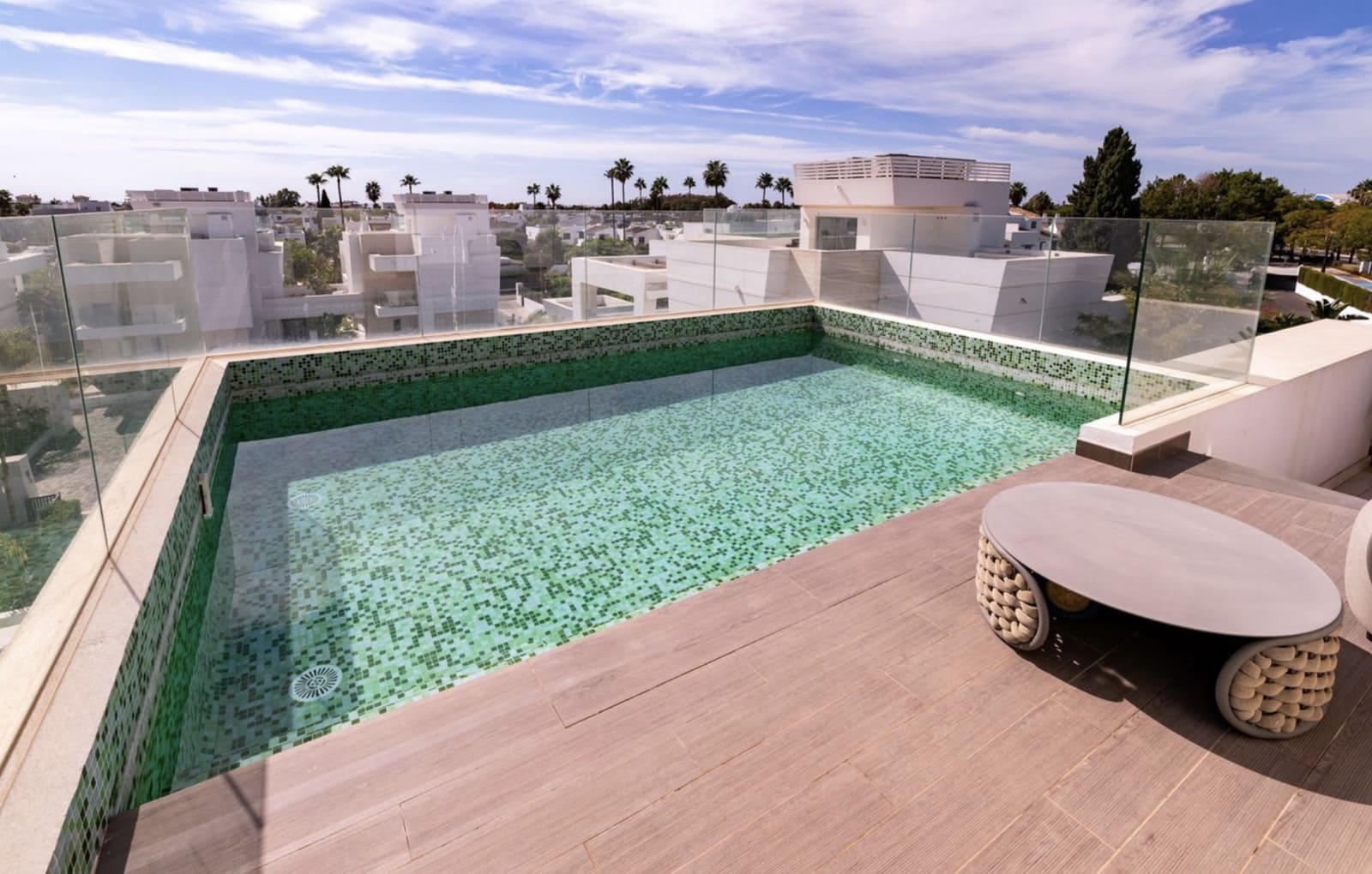 4 soveværelse Villa til salg i San Pedro de Alcantara med swimmingpool garage - € 2.700.000 (Ref: 9788266)