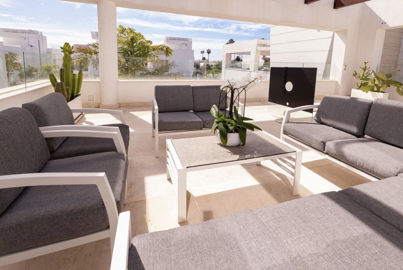 4 soveværelse Villa til salg i San Pedro de Alcantara med swimmingpool garage - € 2.700.000 (Ref: 9788266)