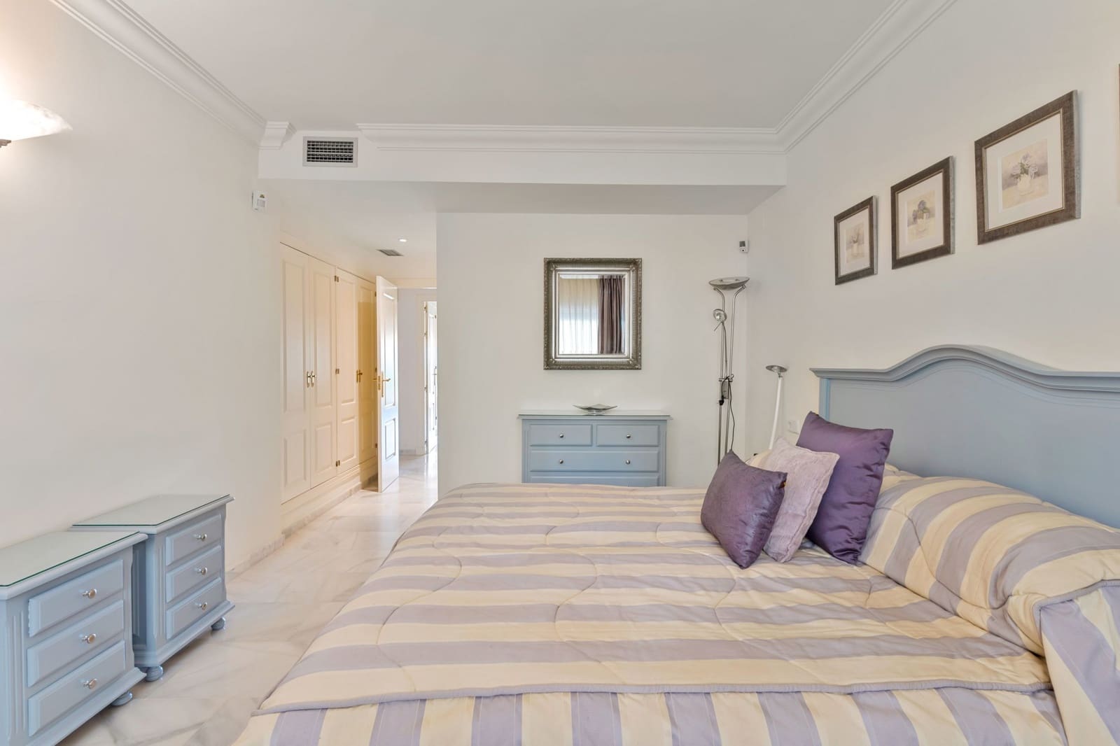 2 soverom Leilighet til salgs i Marbella med svømmebasseng garasje - € 779 000 (Ref: 9788267)