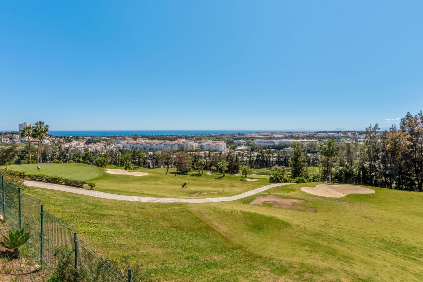 2 soverom Leilighet til salgs i Marbella med svømmebasseng garasje - € 779 000 (Ref: 9788267)